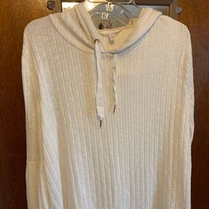 Lauren Conrad Lightweight Top NWOT